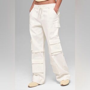 ALO NWT Yoga Off-White Scout Wide Leg Cargo Pants